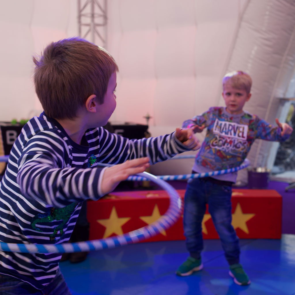 circus-allstars-childrens-birthday-party-hula-hoop